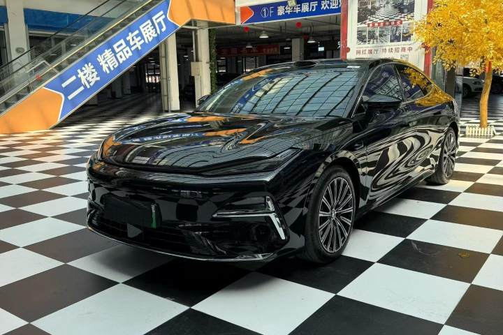 吉利银河 银河星耀8 130km EM-P 星舰版