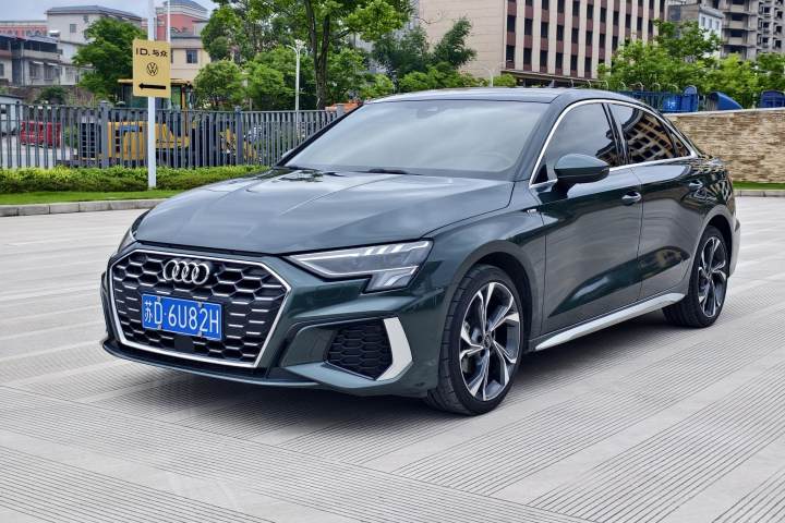 奥迪 A3 2022款 A3L Limousine 35 TFSI 时尚致雅型