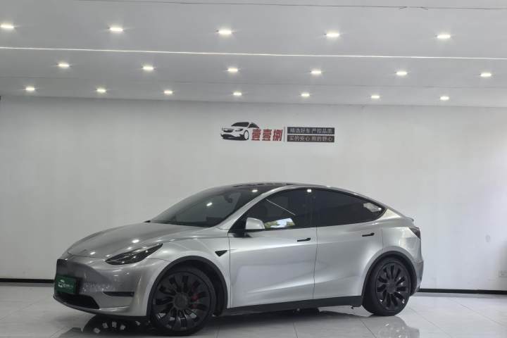 特斯拉 Model Y Performance高性能全轮驱动版