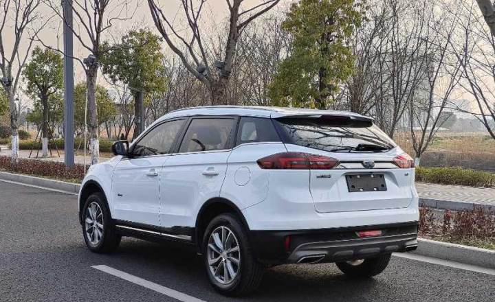 吉利汽车 博越 2018款 1.8TD 自动两驱智联型4G互联版