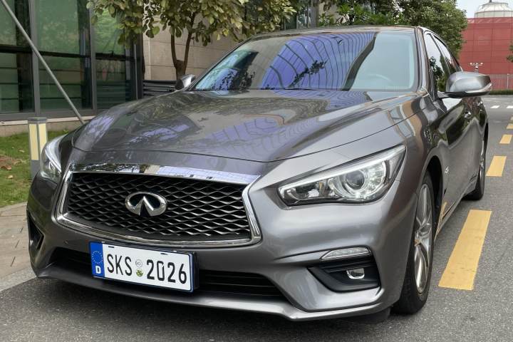 英菲尼迪 Q50L 2018款 2.0T 舒适版 国VI