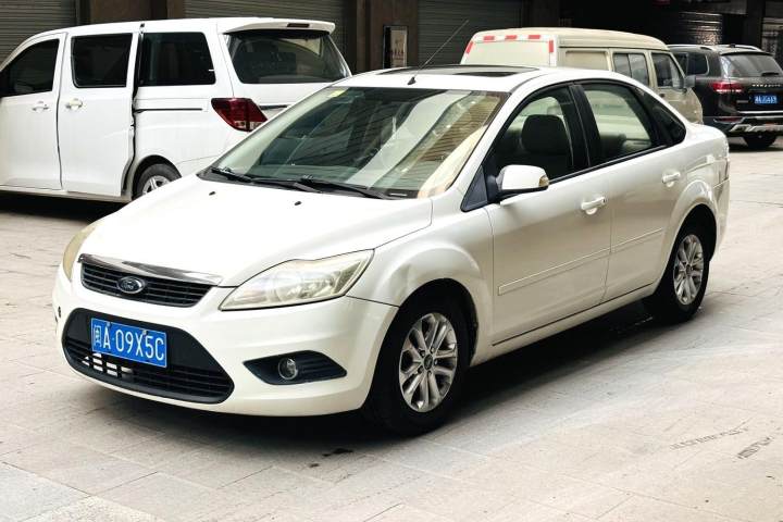 福特 福克斯 三厢 1.8L 自动时尚型