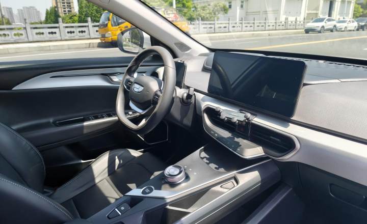 吉利几何 A 2022款 Pro 430KM 公务版