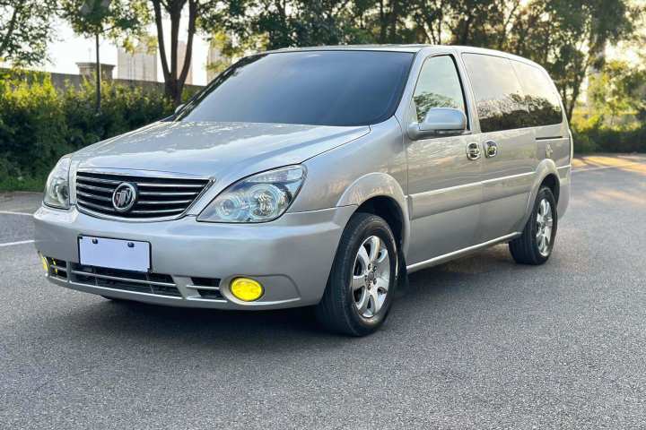 别克 GL8 陆尊 3.0L CT 舒适版