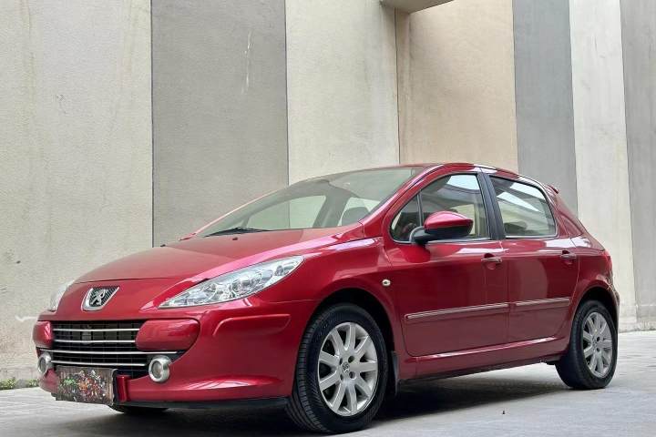 标致 307 两厢 1.6L 自动舒适版