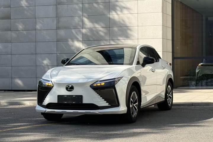 雷克萨斯 RZ 2023款 450e 四驱纵享版