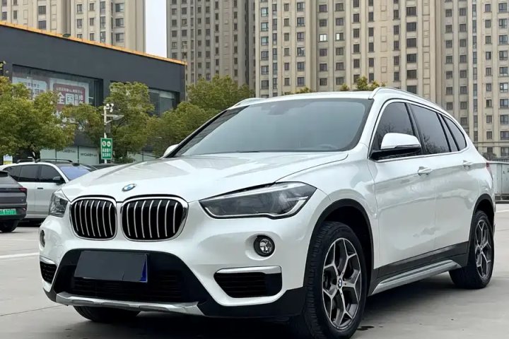 宝马 X1 sDrive18Li 尊享型