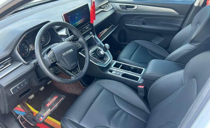 哈弗 M6 2023款 PLUS 1.5T 手动豪华智联型