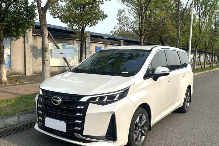 广汽传祺 传祺M6 PRO 270T DCT豪华版