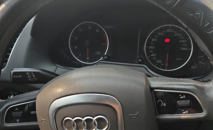 奥迪 Q5 2012款 2.0TFSI 舒适型