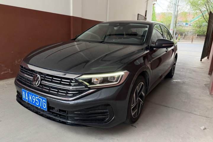 大众 速腾 200TSI DSG超越版