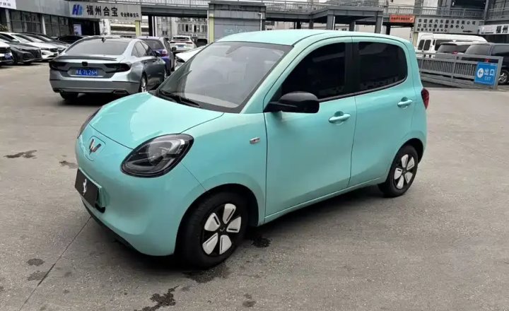 五菱汽车 宏光MINIEV 2025款 第四代 四门版 进阶款