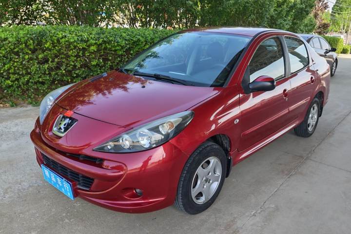 标致 207 三厢 1.4L 手动驭乐版
