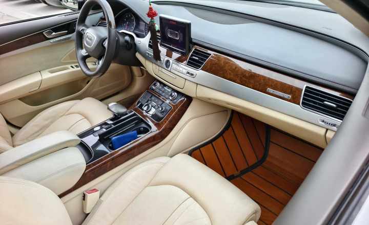 奥迪 A8 2012款 A8L 45 TFSI quattro舒适型