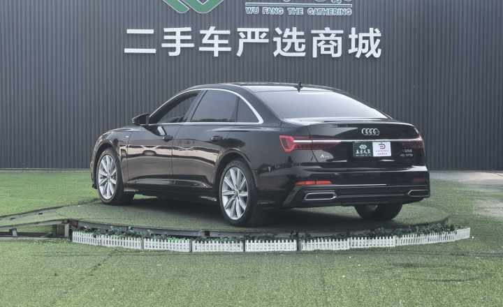 奥迪 A6L 2021款 45 TFSI 臻选动感型