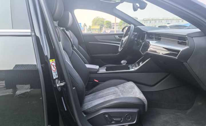 奥迪 A6L 2021款 45 TFSI 臻选动感型