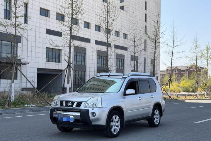 日产 奇骏 2010款 2.5L CVT旗舰版 4WD