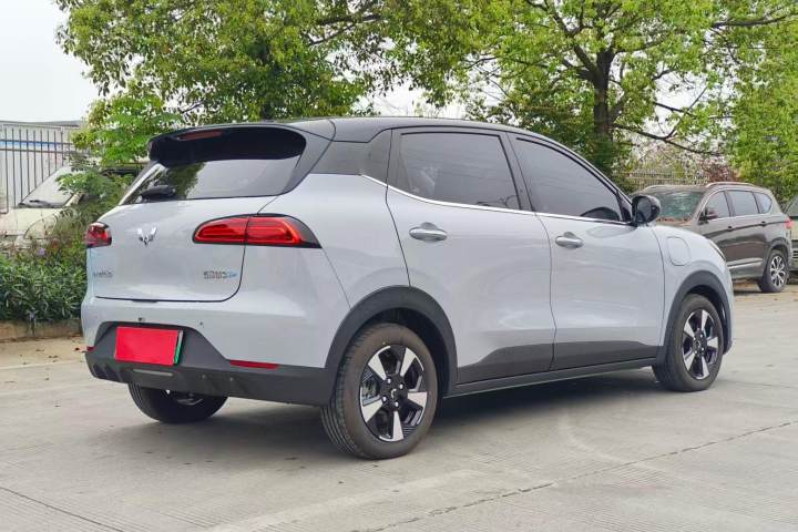 五菱汽车 五菱缤果PLUS 401km 旗舰版 四座版