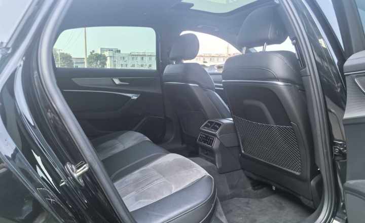 奥迪 A6L 2021款 45 TFSI 臻选动感型