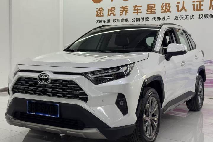 丰田 RAV4荣放 2.0L CVT两驱风尚Plus版