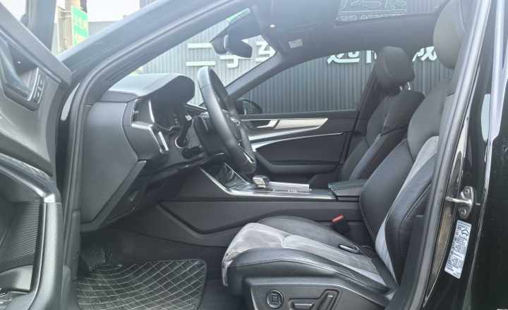 奥迪 A6L 2021款 45 TFSI 臻选动感型