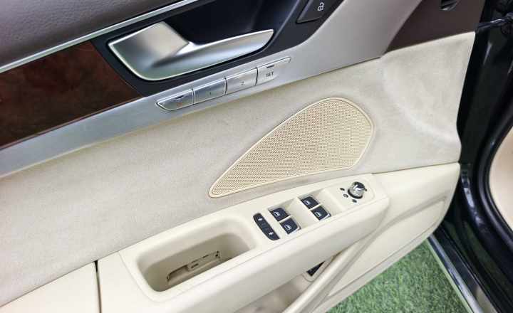 奥迪 A8 2012款 A8L 45 TFSI quattro舒适型
