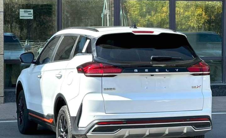 吉利汽车 博越 2022款 博越X 1.8TD DCT智慧型