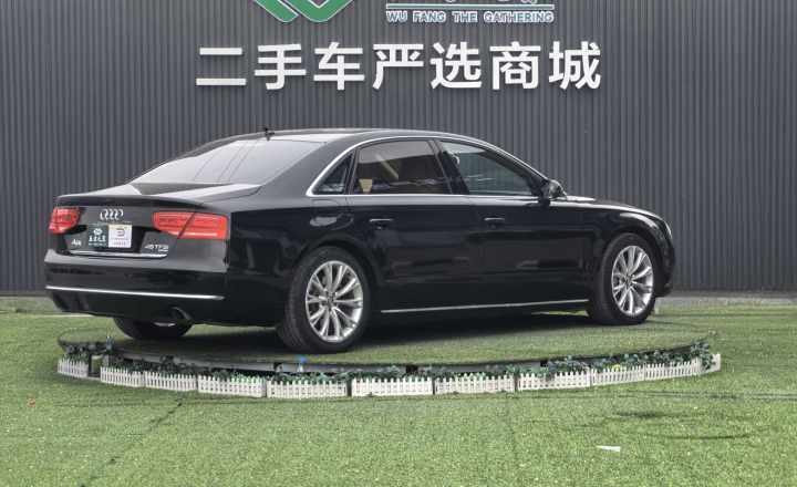 奥迪 A8 2012款 A8L 45 TFSI quattro舒适型