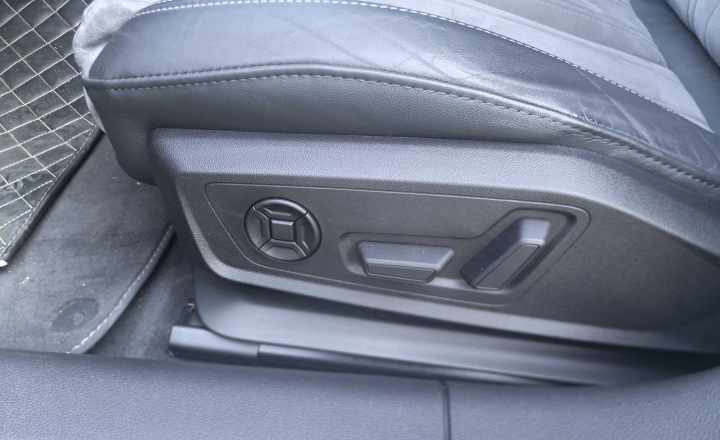 奥迪 A6L 2021款 45 TFSI 臻选动感型