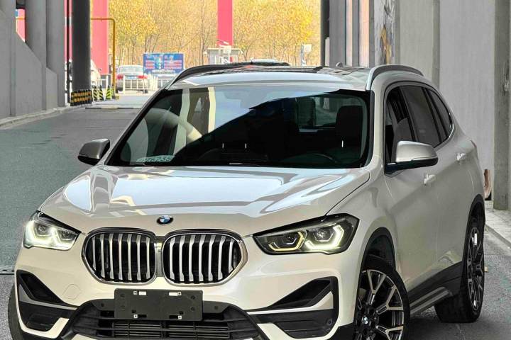 宝马 X1 xDrive25Li 尊享型