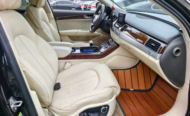 奥迪 A8 2012款 A8L 45 TFSI quattro舒适型