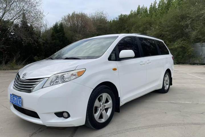丰田 SIENNA 3.5L 两驱LE