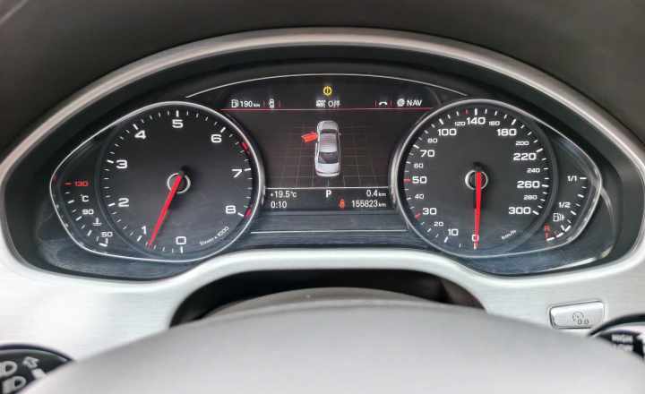 奥迪 A8 2012款 A8L 45 TFSI quattro舒适型