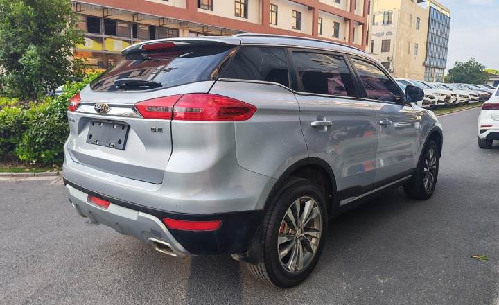 吉利汽车 博越 2016款 2.0L 手动智联型