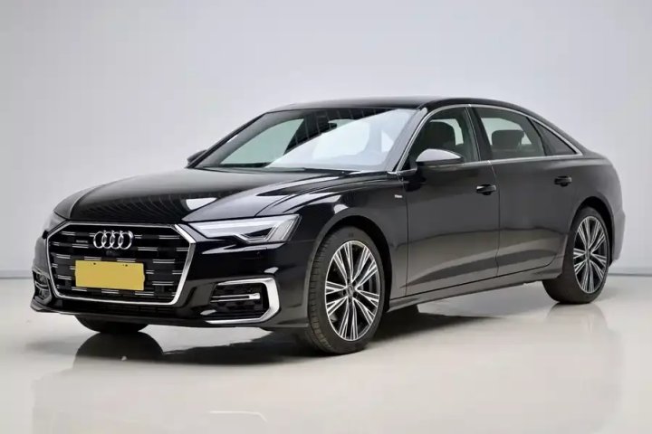 奥迪 A6L 45 TFSI quattro 臻选动感型