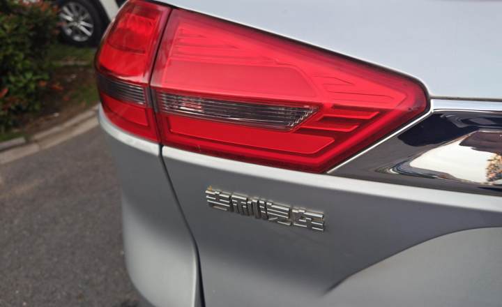 吉利汽车 博越 2016款 2.0L 手动智联型