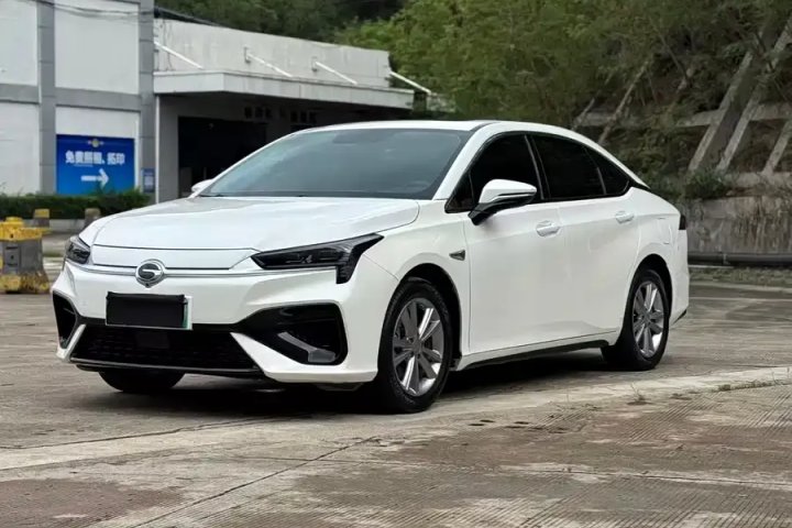 埃安 AION S 2023款 魅 580 磷酸铁锂