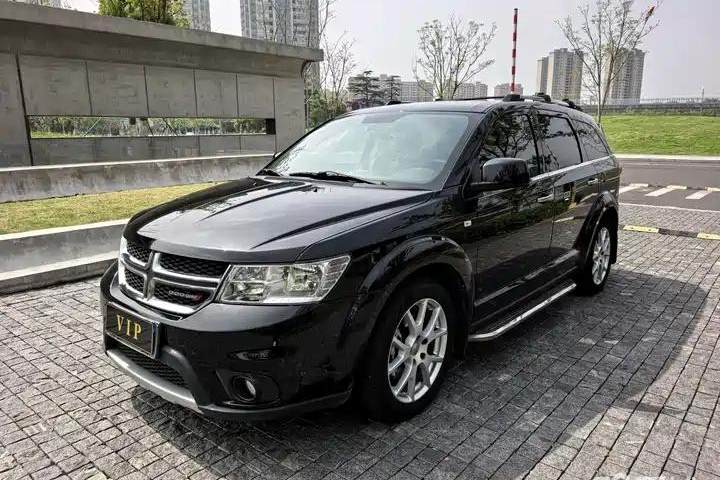 道奇 酷威 2.4L 两驱尊尚版