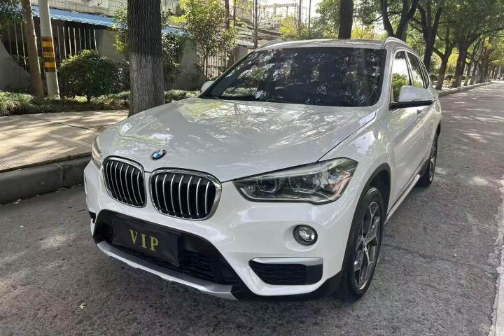 宝马 X1 sDrive18Li 尊享型
