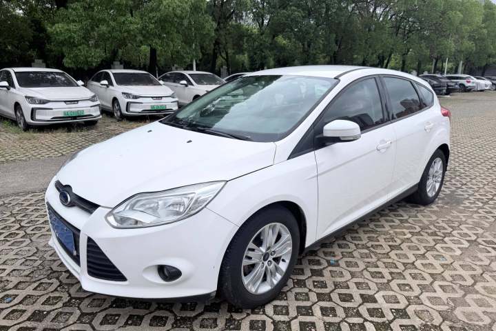 福特 福克斯 2012款 两厢 1.6L 自动风尚型