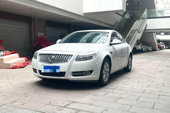别克 君威 2.0L 豪华版