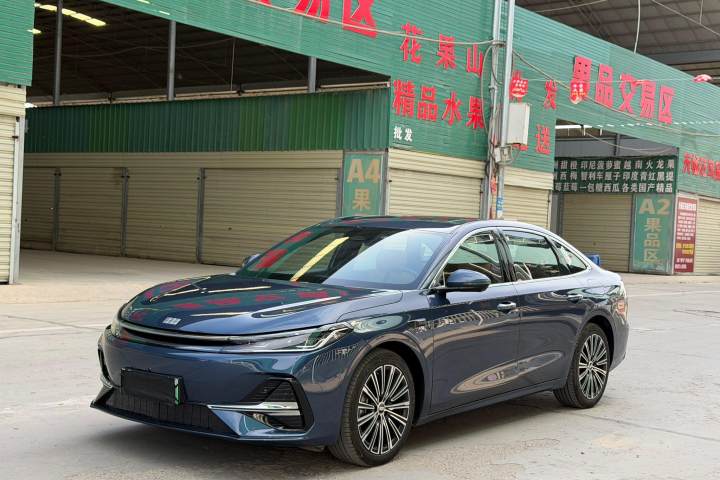 吉利银河 银河A7 EM-i 150km 星舰版