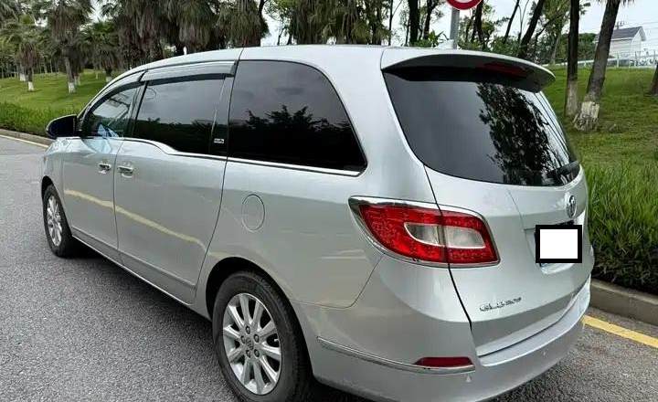 别克 GL8 2011款 3.0L GT豪华商务豪雅版