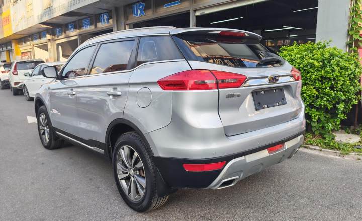 吉利汽车 博越 2016款 2.0L 手动智联型