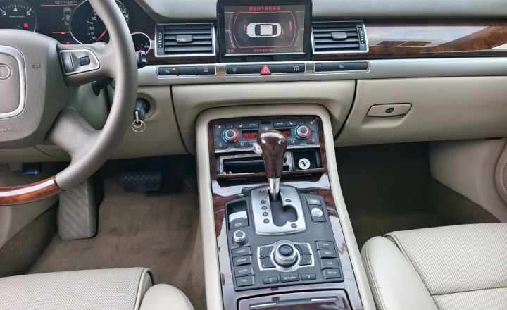 奥迪 A8 2008款 A8L 3.2 FSI豪华型