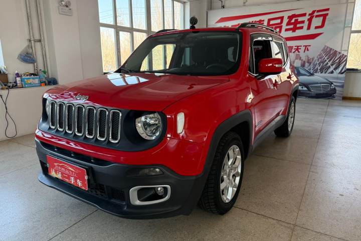 Jeep 自由侠 互联大屏版 180T 自动高能版