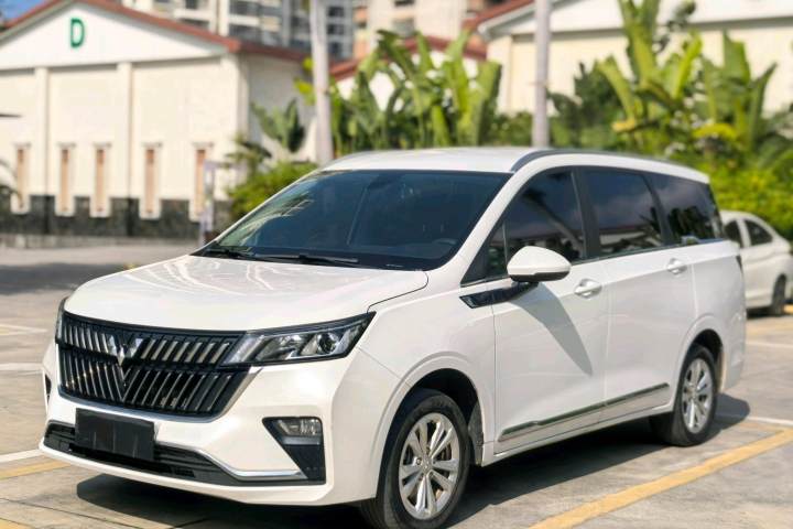 五菱汽车 五菱佳辰 1.5T CVT智享豪华型