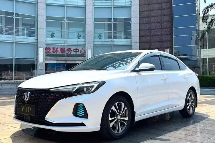 长安 逸动 PLUS 1.6L GDI CVT精英型