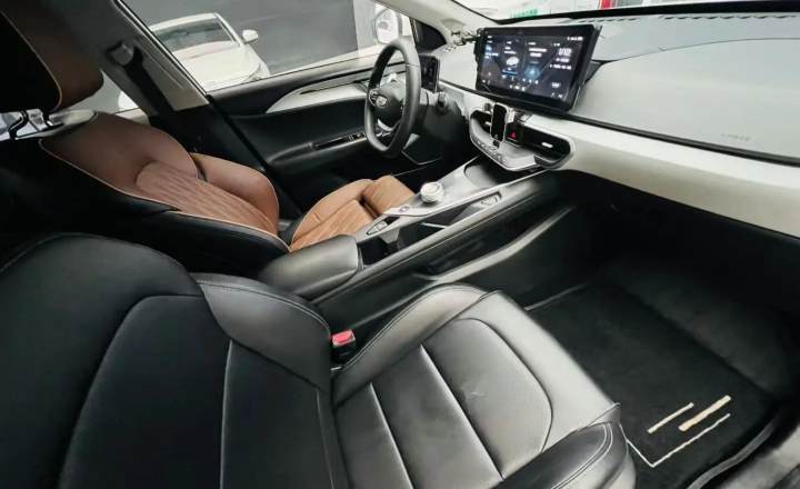 吉利几何 A 2021款 Pro 畅享高维续航版 430KM A430畅行版