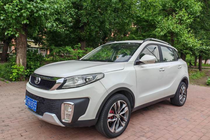 北汽昌河 Q35 1.5L 自动炫智版